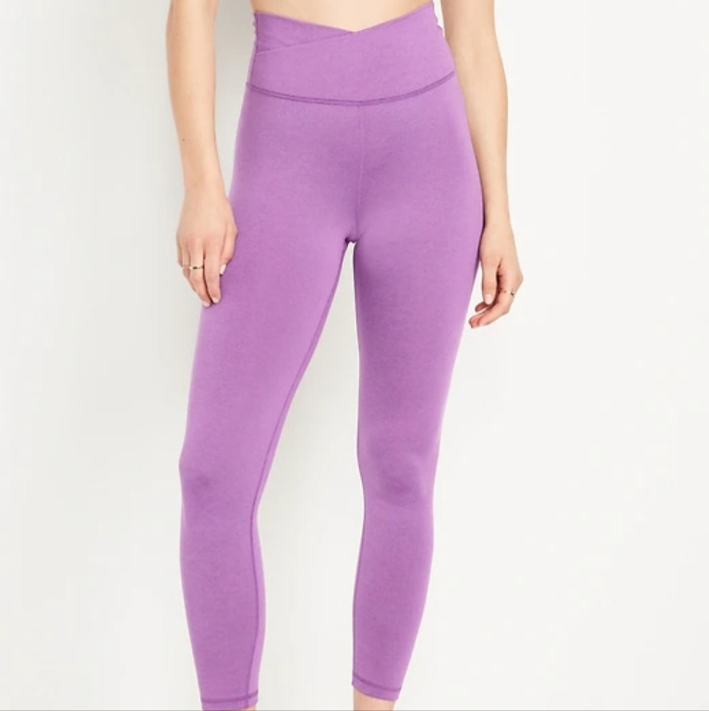 NWT Old Navy PETITE Extra High-Waisted CloudComfy 7/8 Leggings